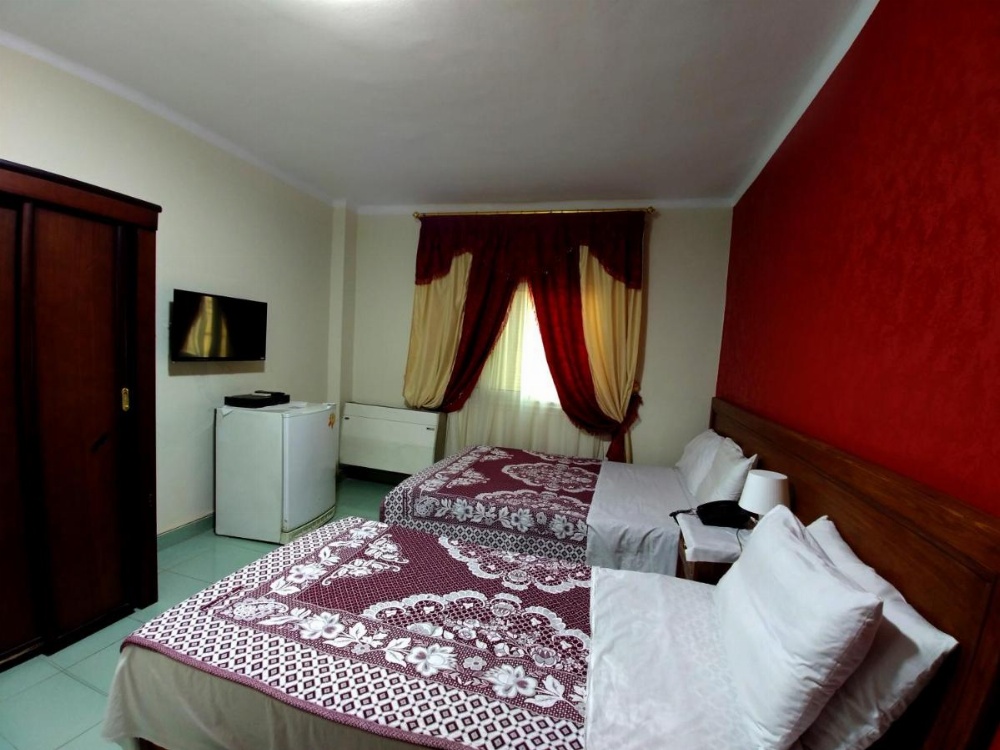 Room image 3
